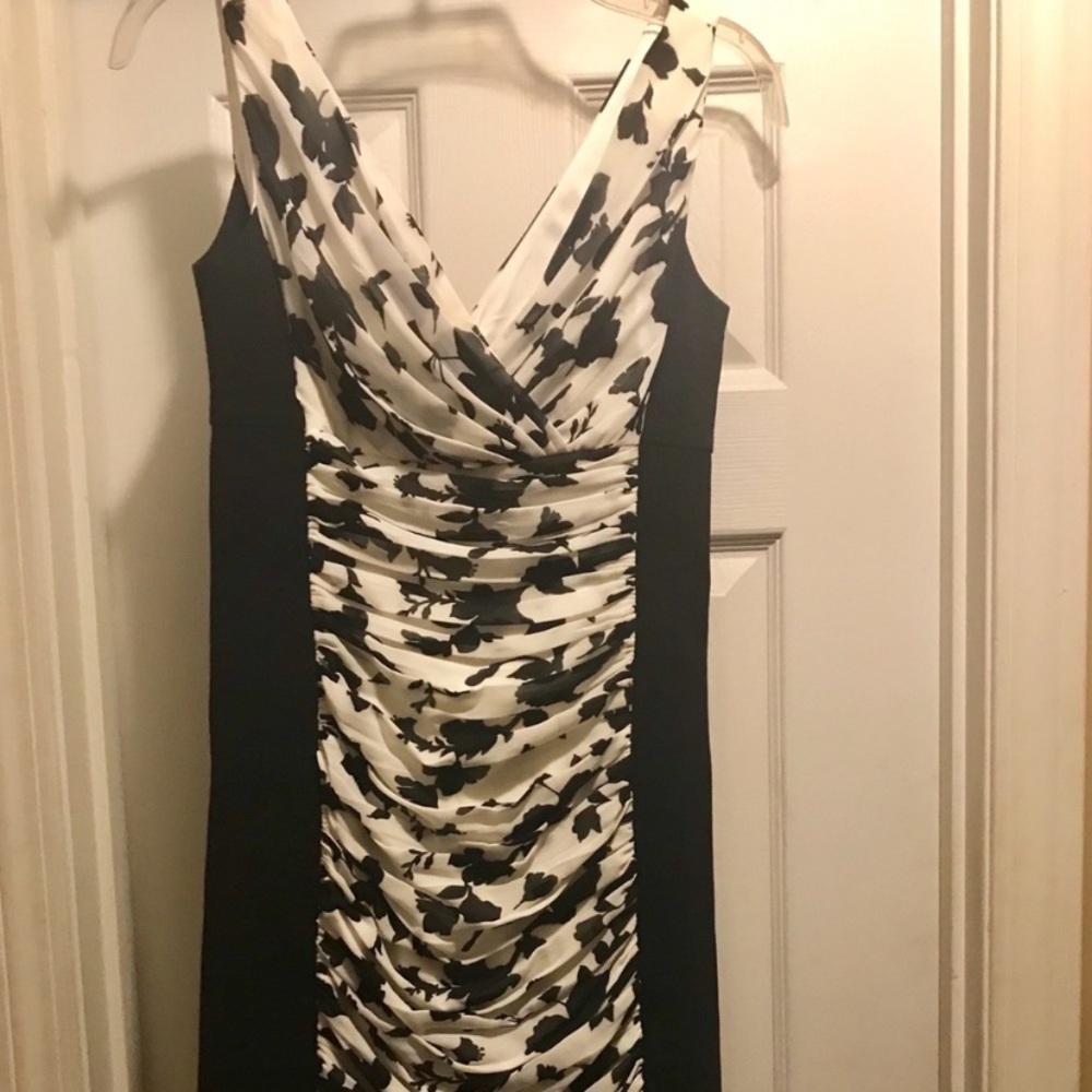 White House Black Market Slimming -Dress Size 2